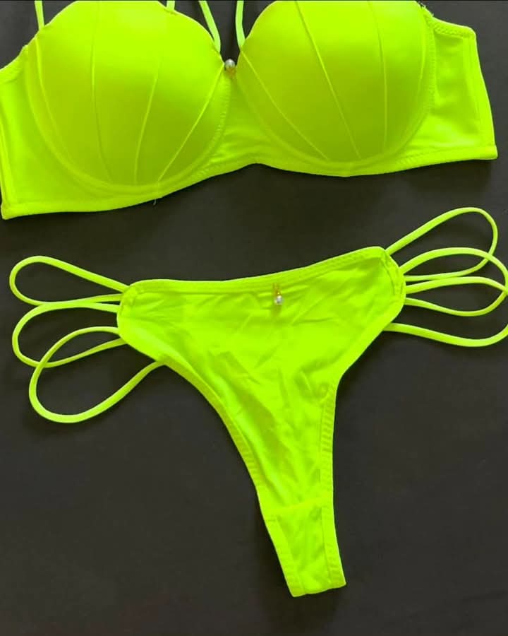 Anticious Petal Design Padded Bikini Bra & Panty Set