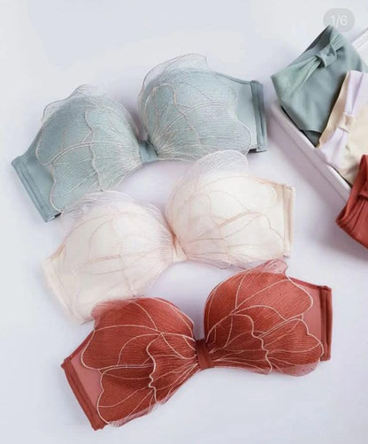 Elegant Floral Lace Padded Bra – Soft Everyday Comfort