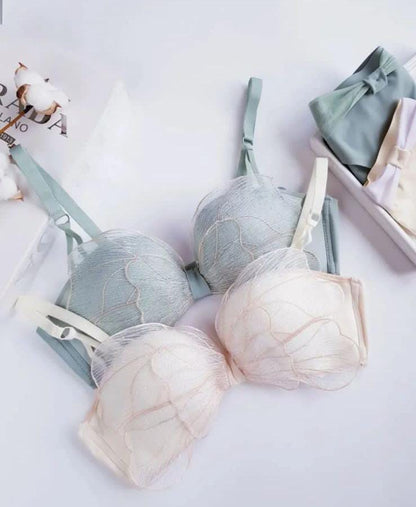 Elegant Floral Lace Padded Bra – Soft Everyday Comfort
