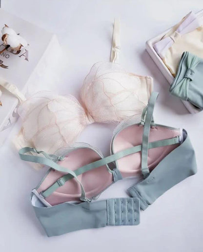 Elegant Floral Lace Padded Bra – Soft Everyday Comfort